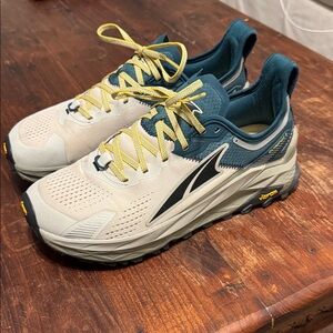 Altra Olympus 5, Cream/Green, Sz - Mens 11